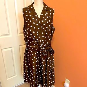Jessica Howard Sleeveless Polka Dot Dress in Size 18W